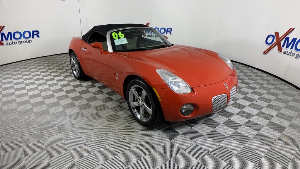 Pre-owned 2006 Pontiac Solstice Base 2d Convertible In Louisville 